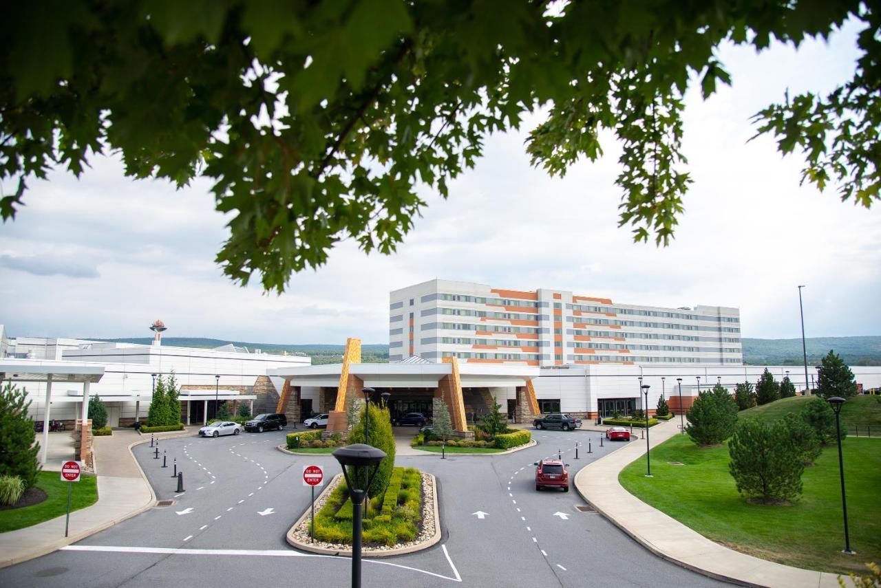 Mohegan Pennsylvania - Adults Only Wilkes-Barre Bagian luar foto